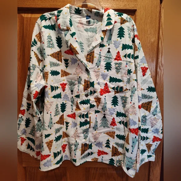 Old Navy Christmas Tree Print Women's Flannel Pajama Set - Picture 2 of 6